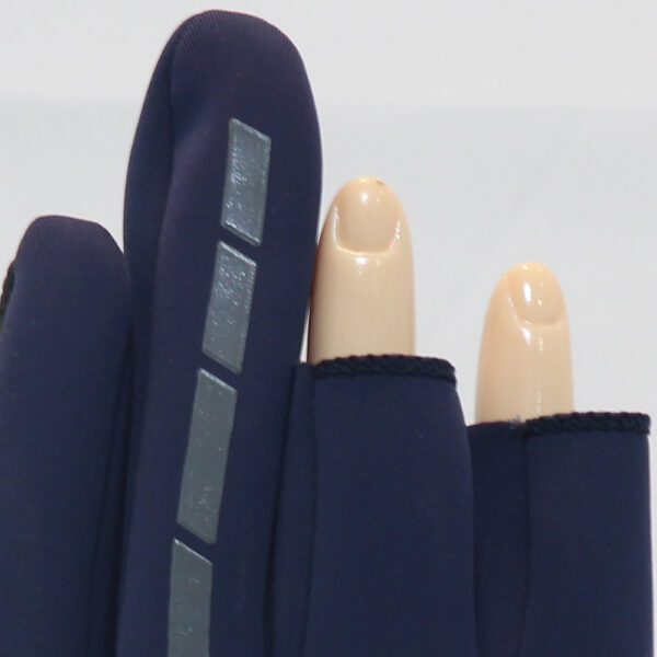 GLOVES6 6